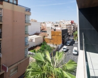 Resale - Apartment / Flat - Torrevieja - Centro