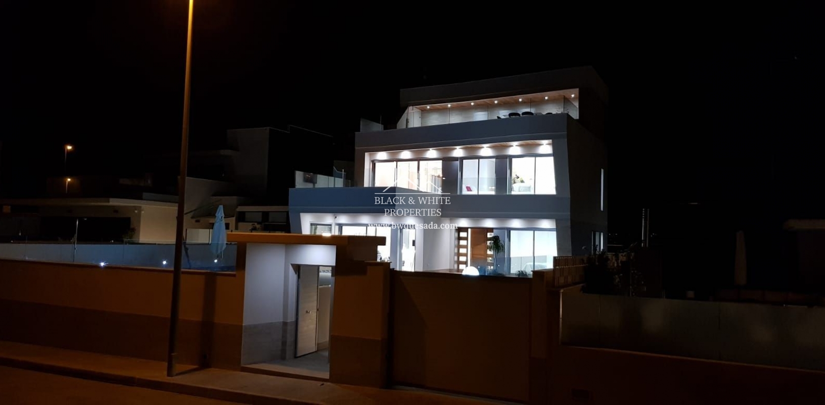 Nueva construcción  - Villa - Dehesa de Campoamor