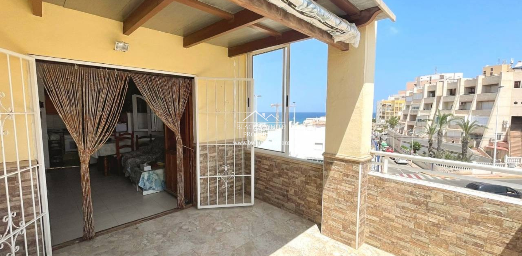 Resale - Apartament - Torrevieja - La Mata