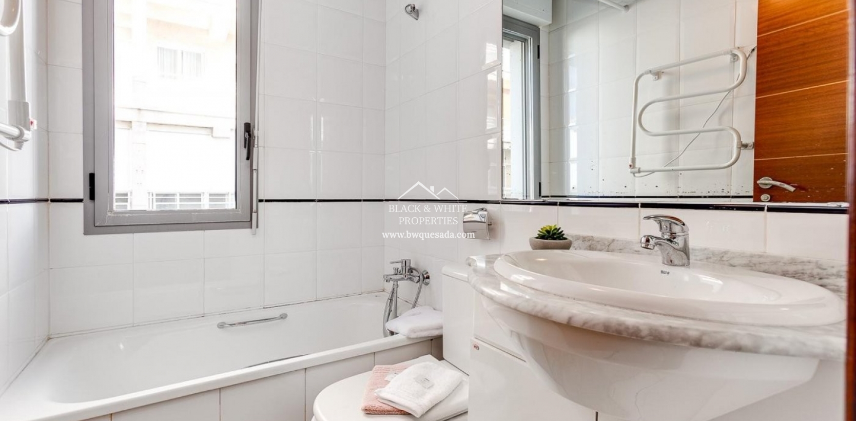 Resale - Apartment - Torrevieja - Playa de los Locos