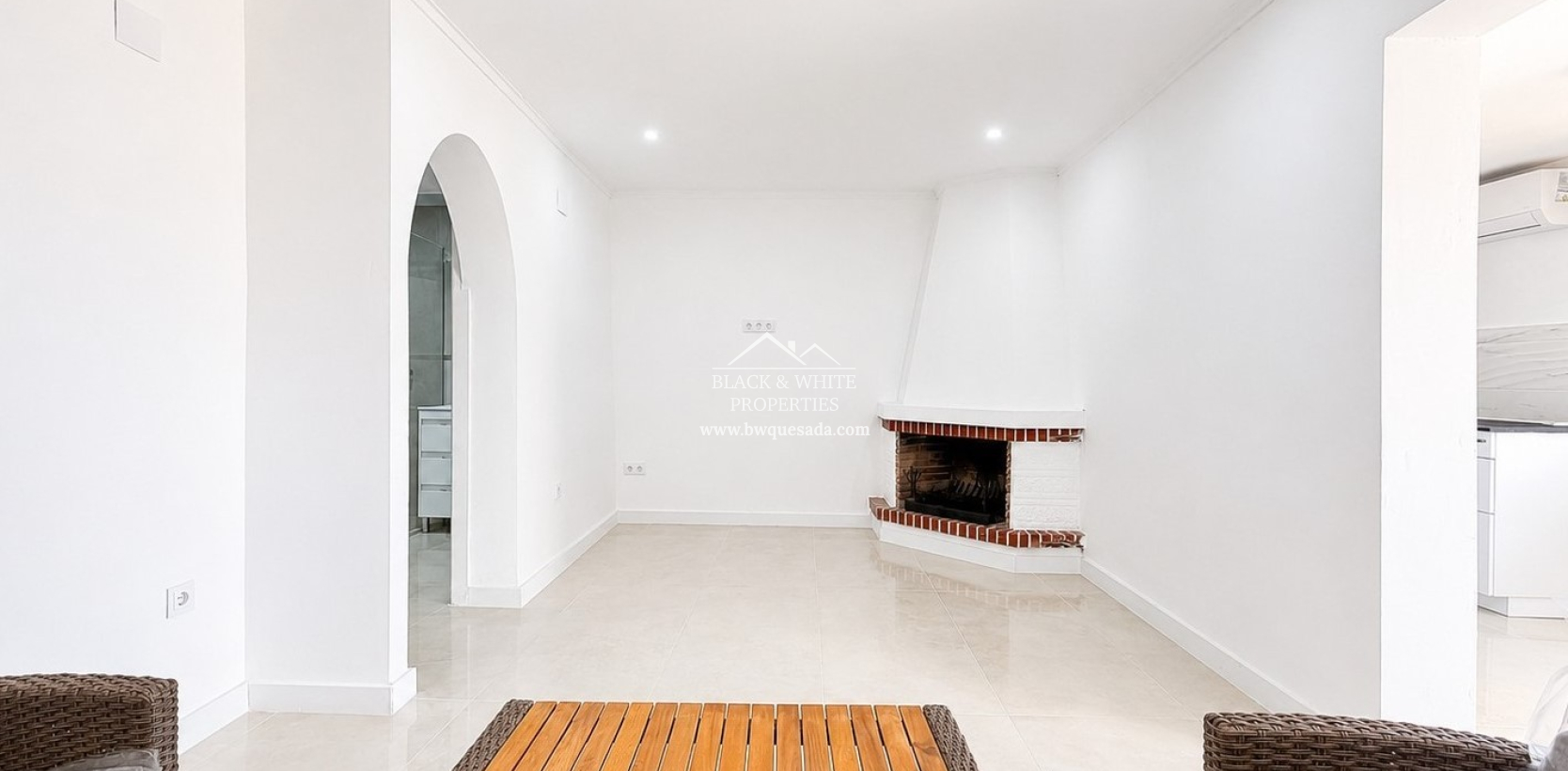 Resale - Bungalow - Torrevieja - La Siesta - El Salado -  Torreta