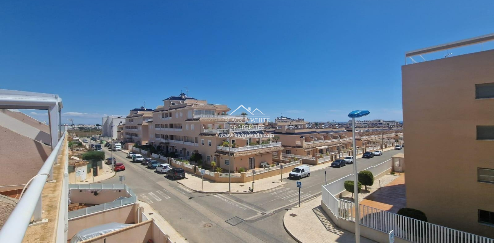 Resale - Chalet - Orihuela Costa - Villamartín