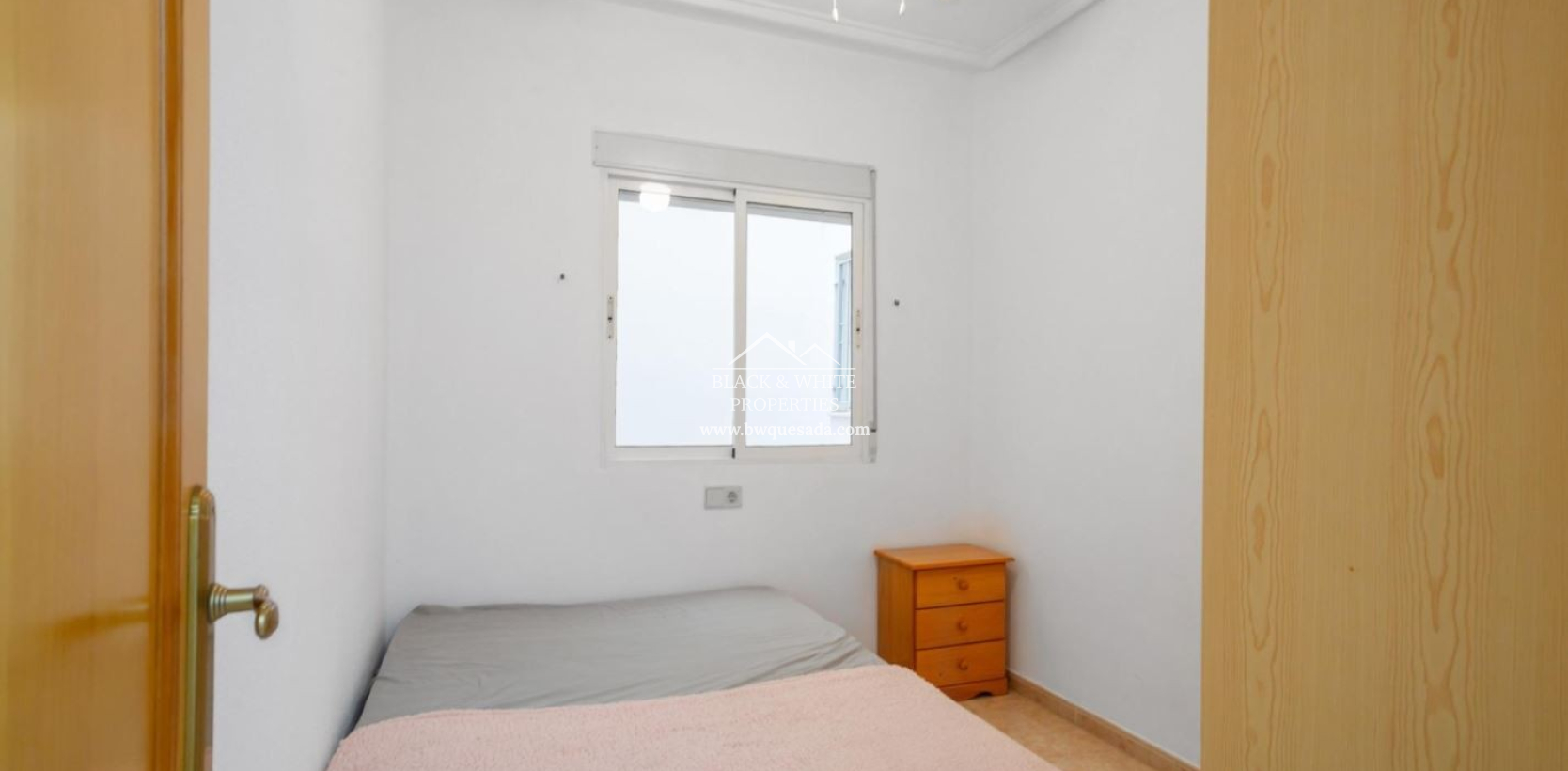 Resale - Ground Floor - Torrevieja - Acequion