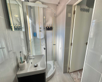 Resale - Pół - Kamienica  - Lo Crispin