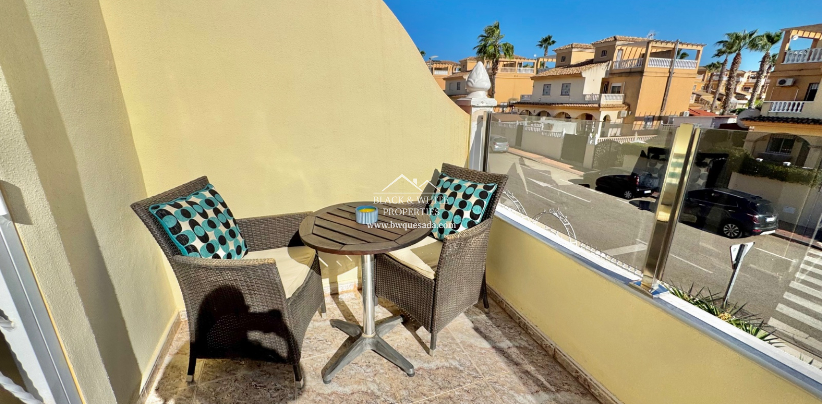 Resale - Semi - Detached Villa - Lo Crispin