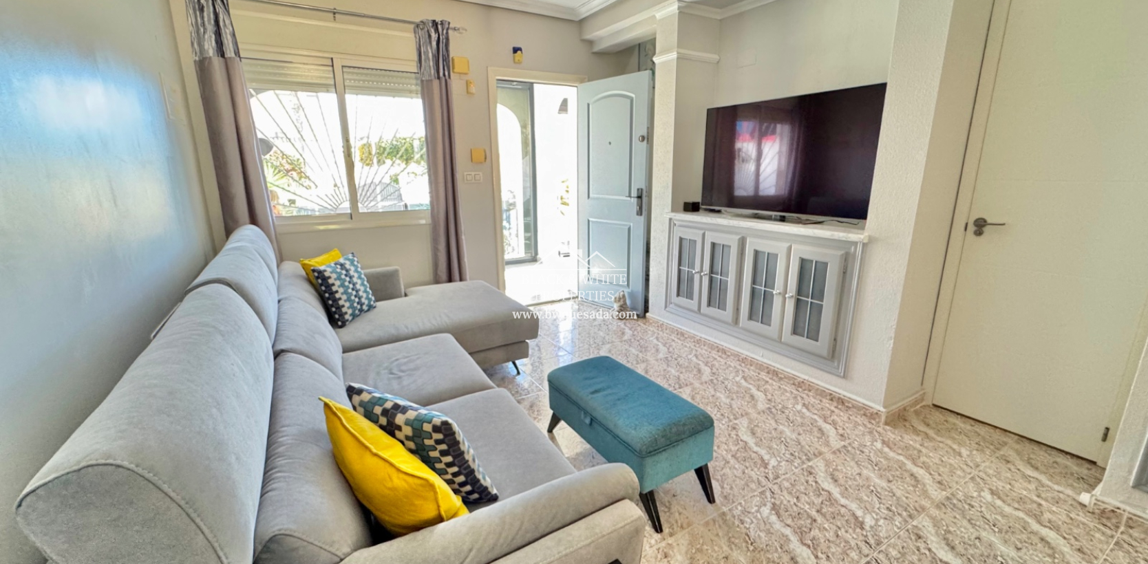 Resale - Semi - Detached Villa - Lo Crispin