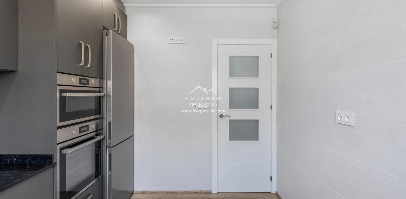 Resale - Semi - Detached Villa - Torrevieja - Aguas nuevas 1