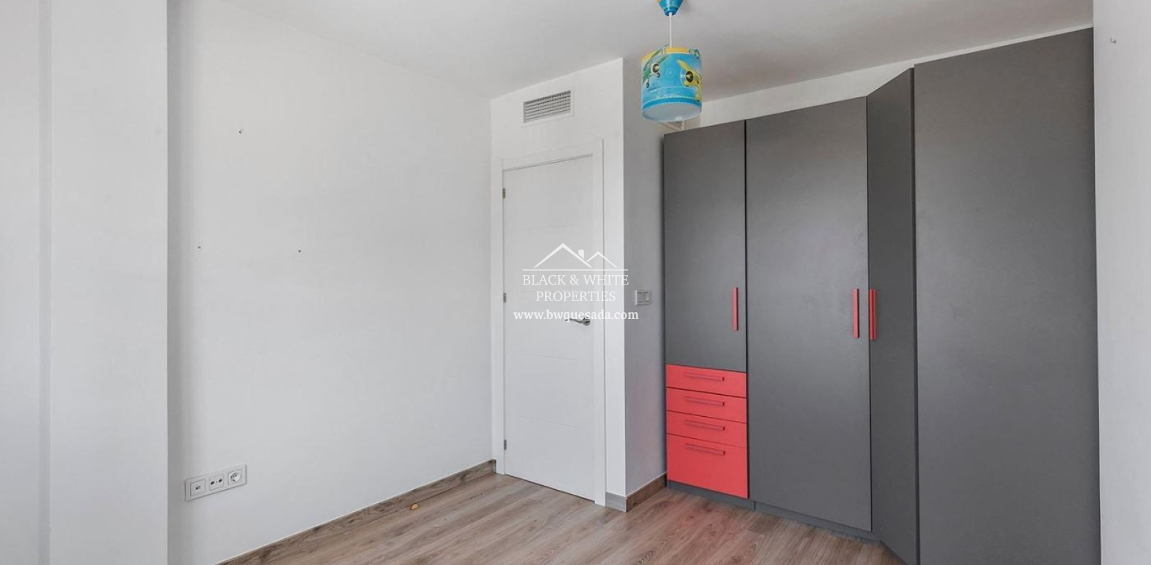 Resale - Semi - Detached Villa - Torrevieja - Aguas nuevas 1