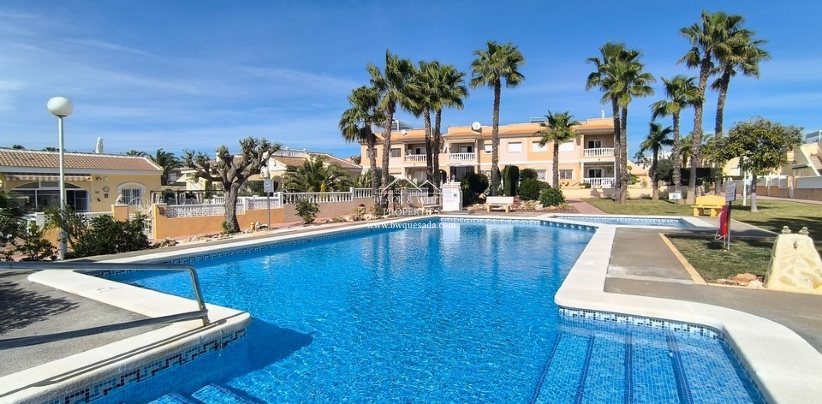 Resale - Townhouse - Ciudad Quesada - La Fiesta