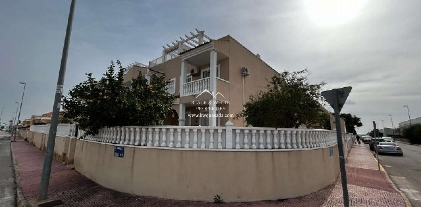 Resale - Townhouse - Ciudad Quesada