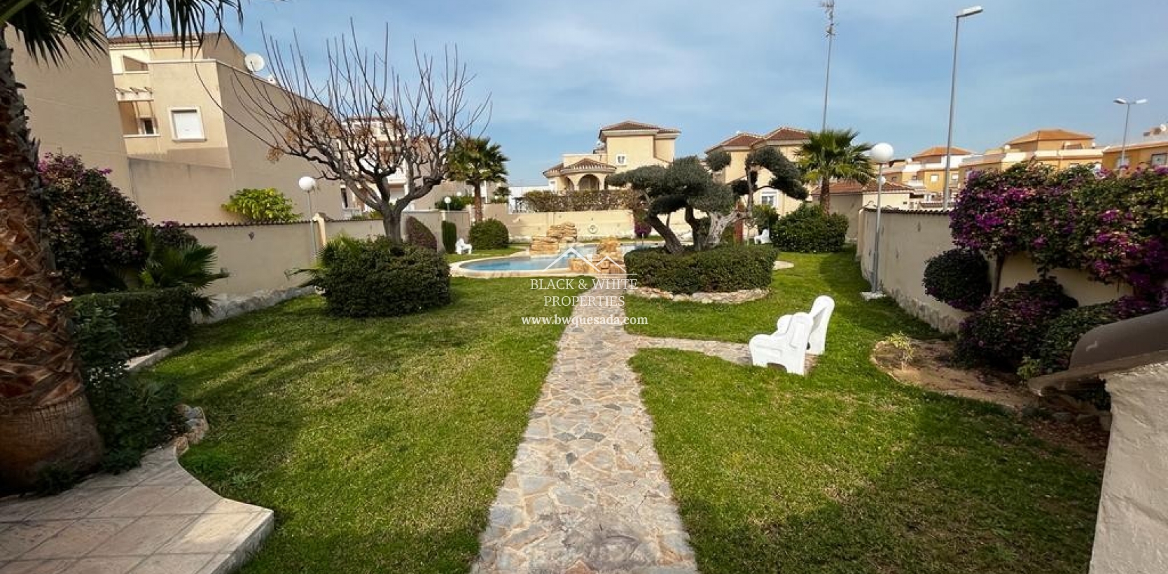 Resale - Townhouse - Ciudad Quesada