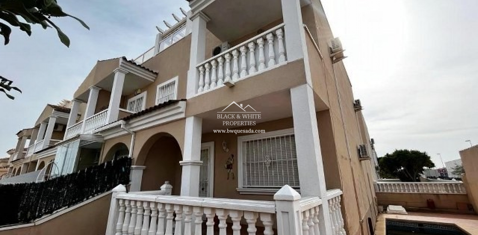 Resale - Townhouse - Ciudad Quesada