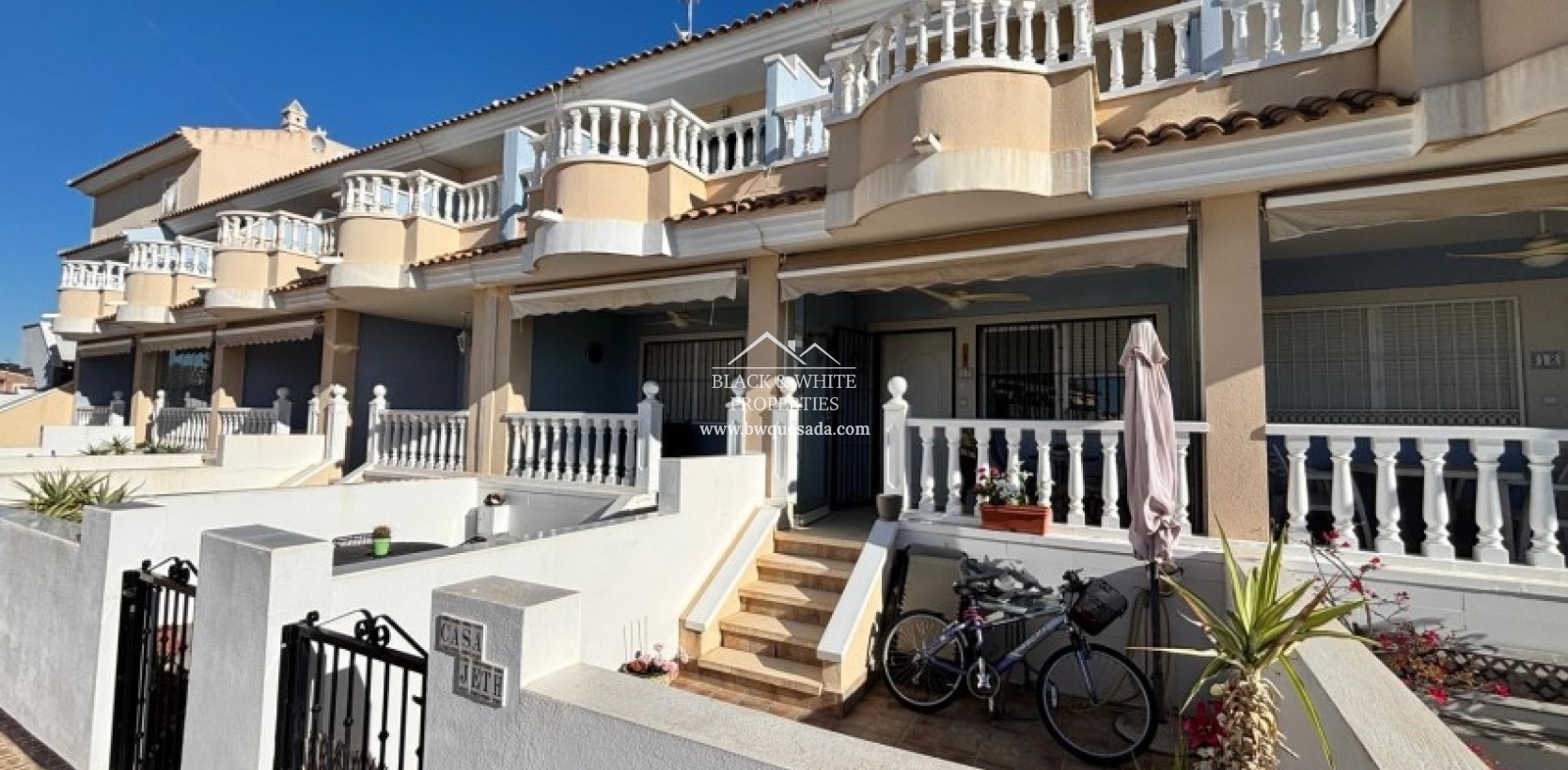 Resale - Townhouse - Ciudad Quesada