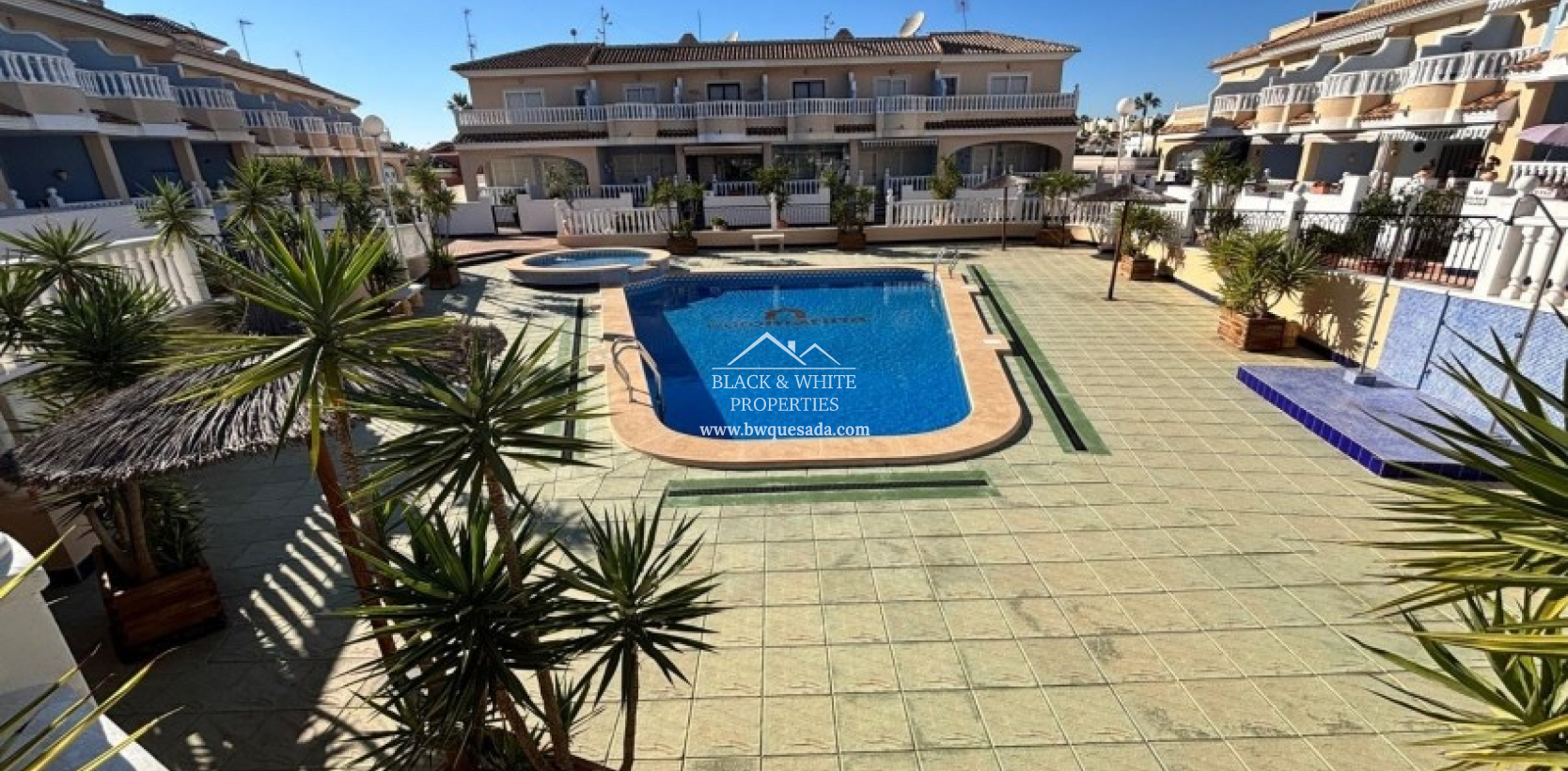 Resale - Townhouse - Ciudad Quesada