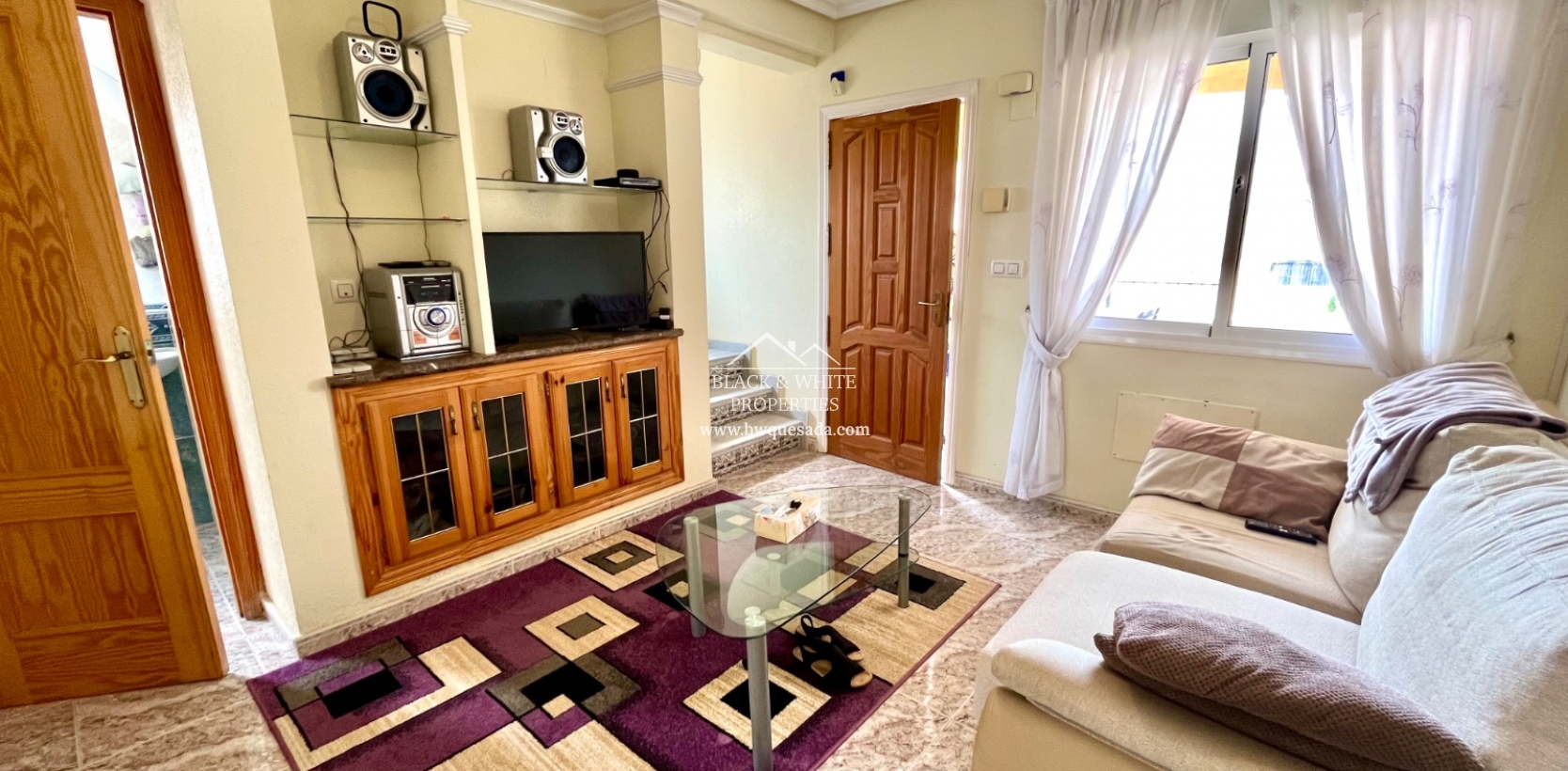 Resale - Townhouse - Lo Crispin