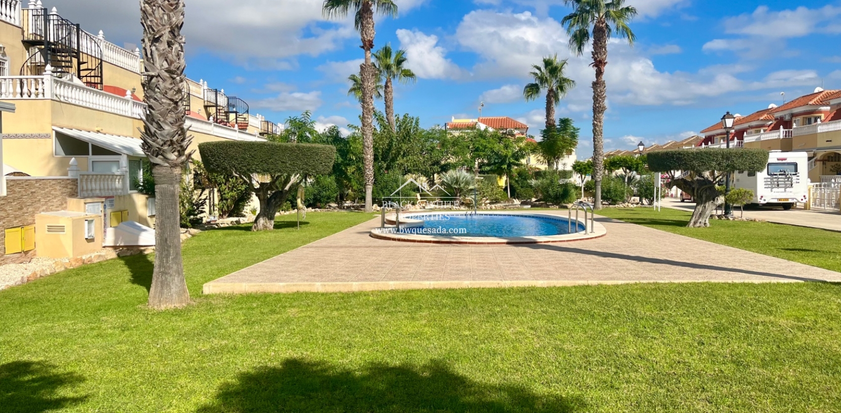 Resale - Townhouse - Lo Crispin