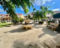 Resale - Townhouse - Lo Crispin