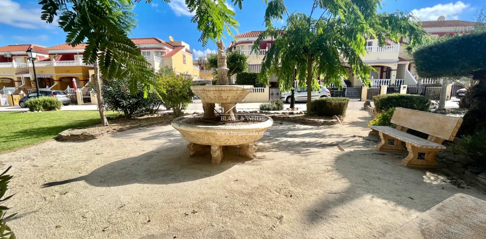 Resale - Townhouse - Lo Crispin