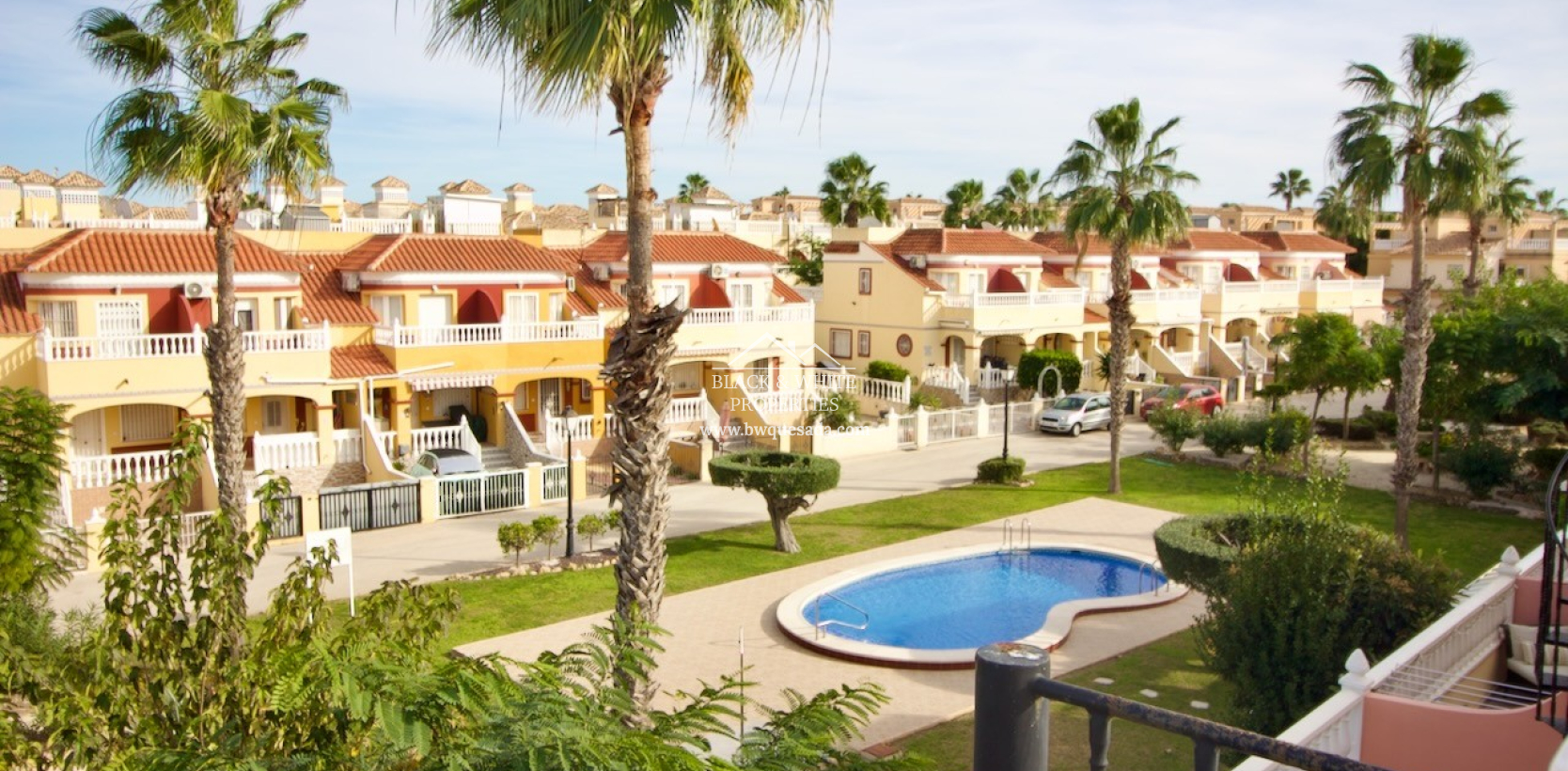 Resale - Townhouse - Lo Crispin