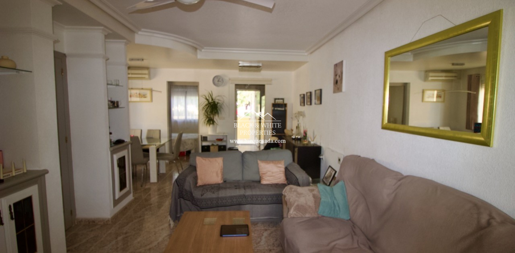 Resale - Townhouse - Lo Crispin