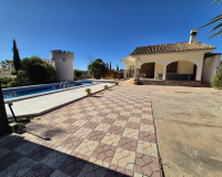 Resale - Villa - Albatera