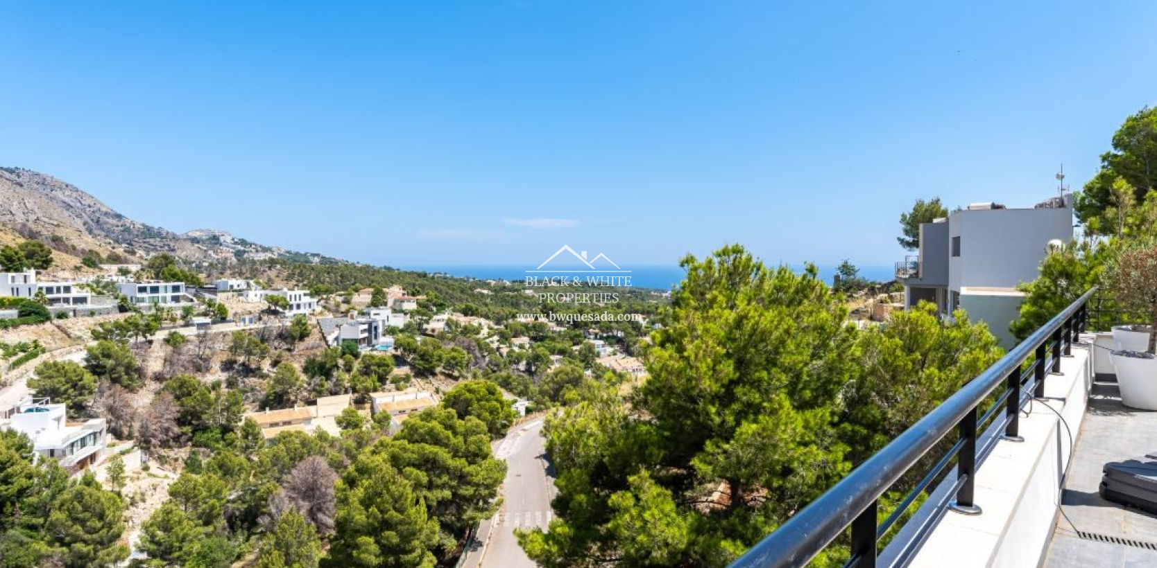 Resale - Villa - Altea