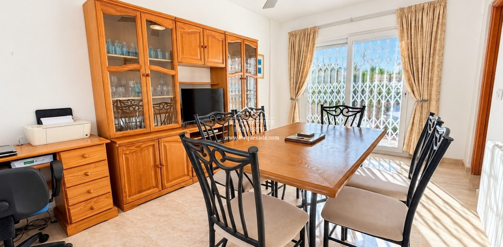 Resale - Villa - La Marina