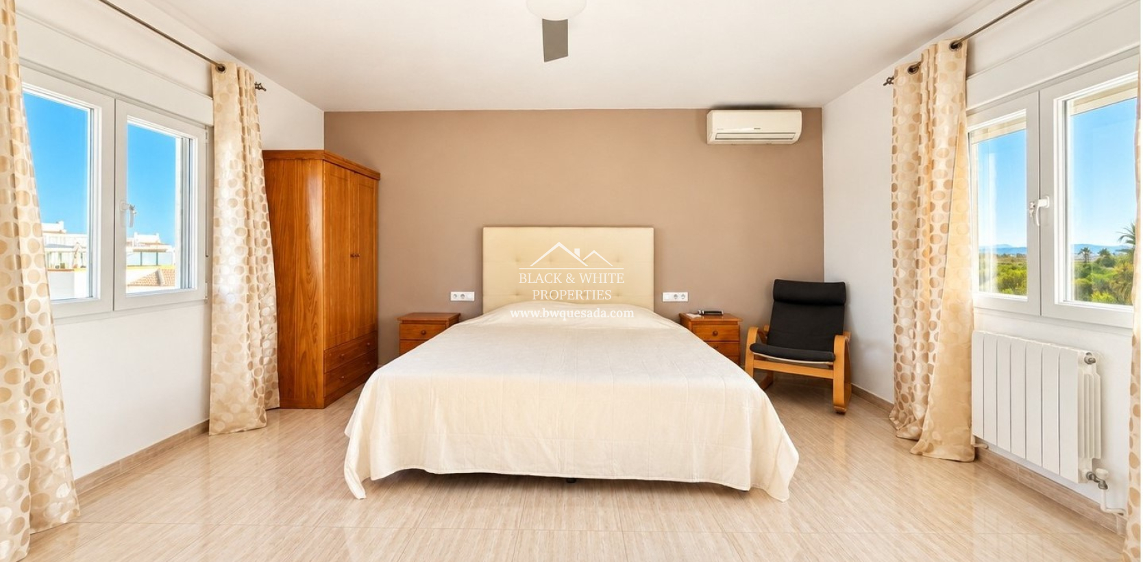 Resale - Villa - La Marina