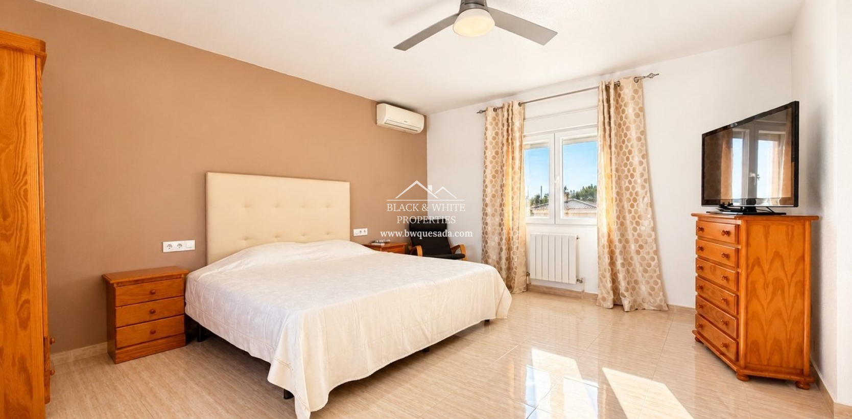Resale - Villa - La Marina