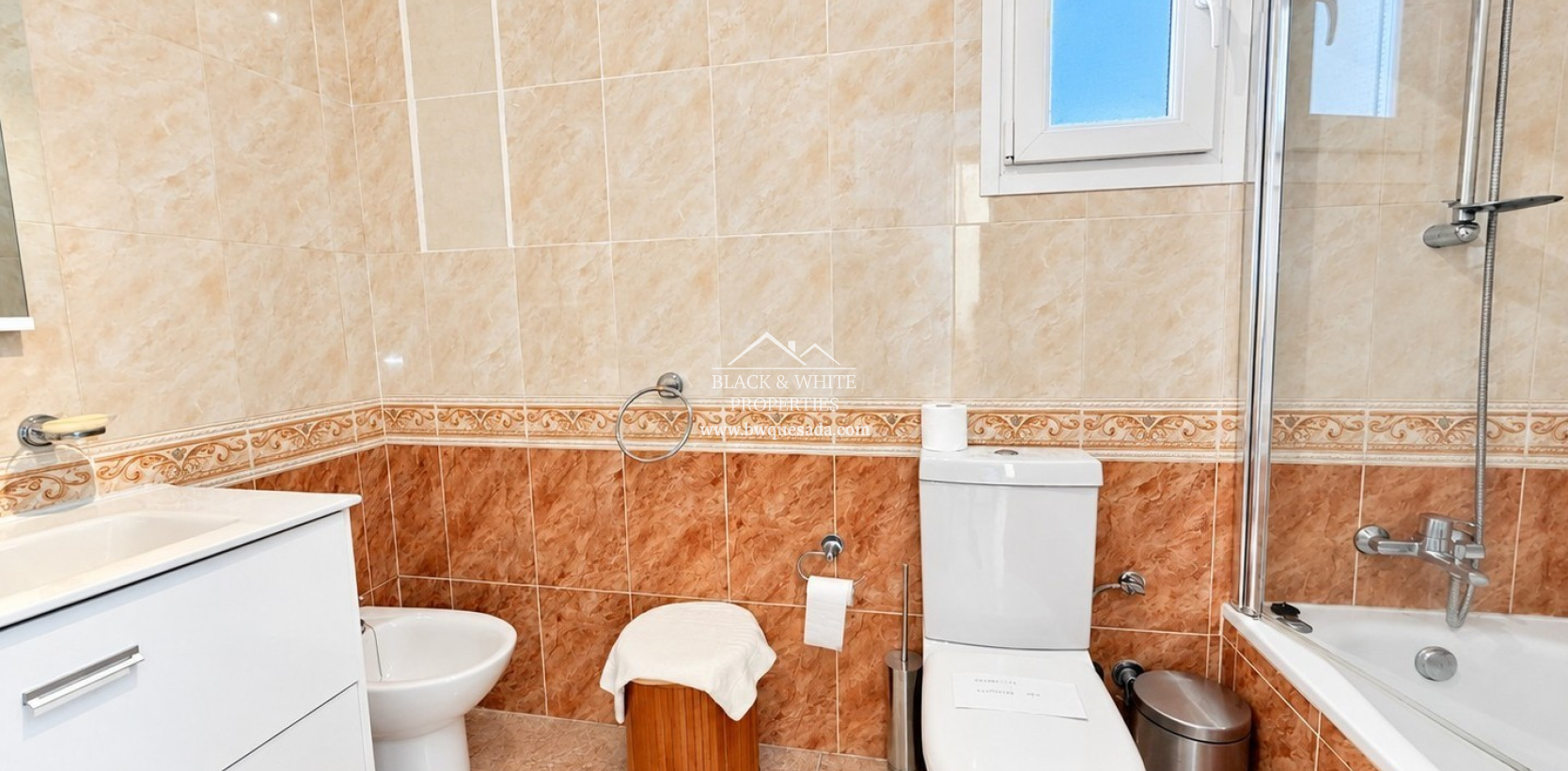 Resale - Villa - La Marina