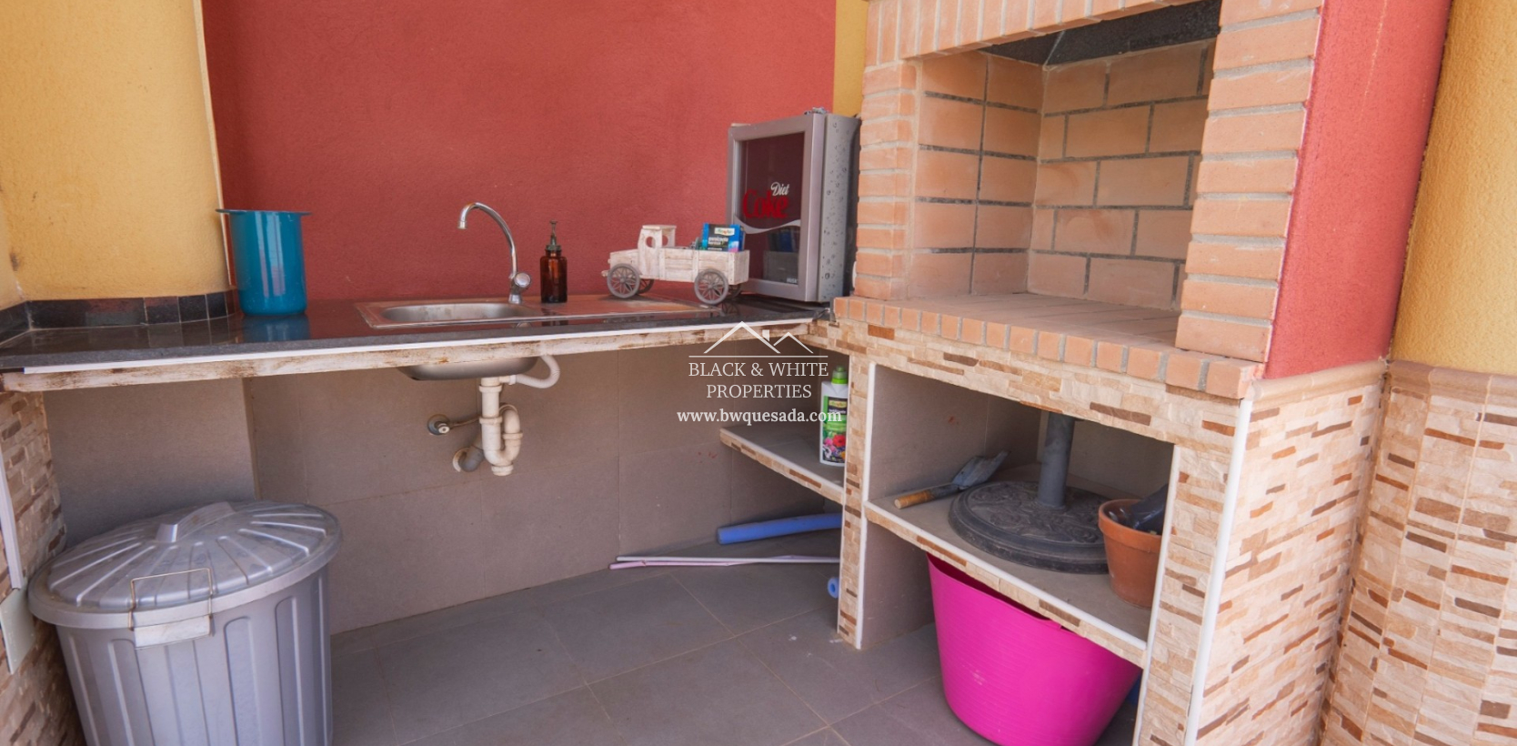 Resale - Villa - Lo Crispin