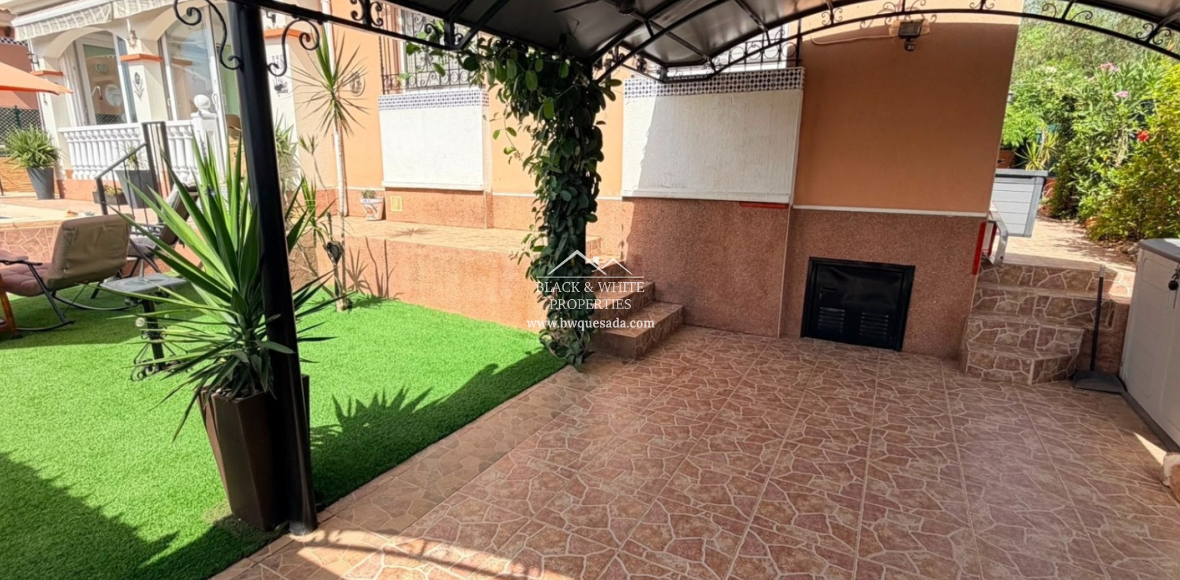 Resale - Villa - Los Montesinos
