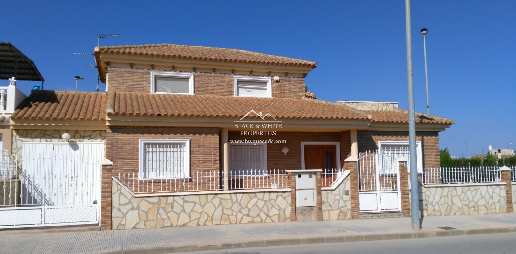 Resale - Villa - Murcia