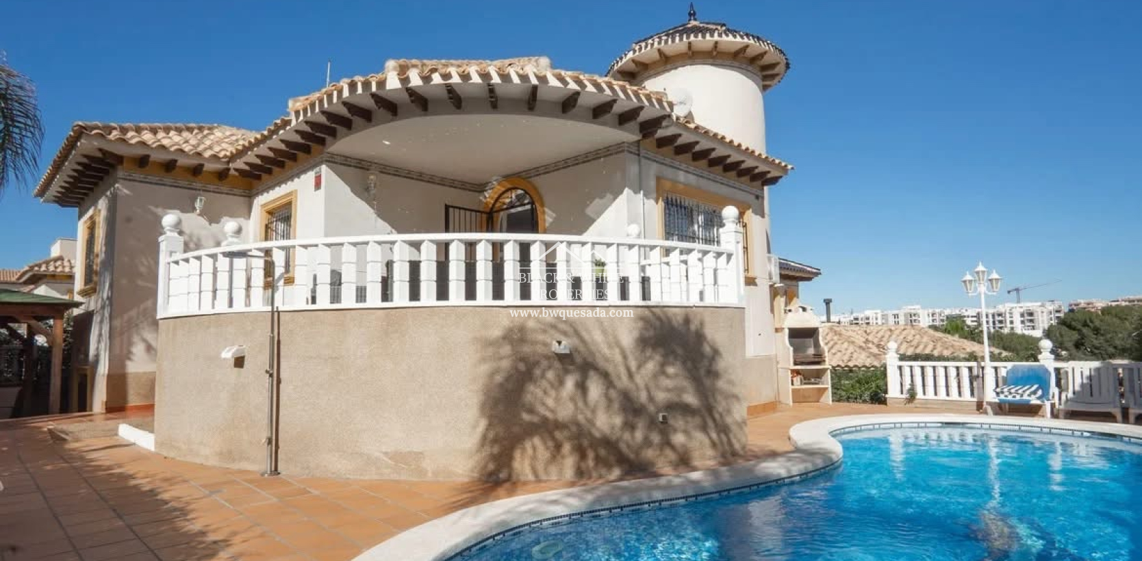 Resale - Villa - Orihuela Costa - Villamartín