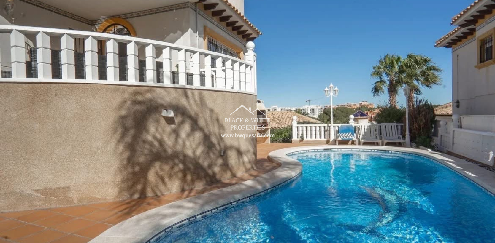 Resale - Villa - Orihuela Costa - Villamartín