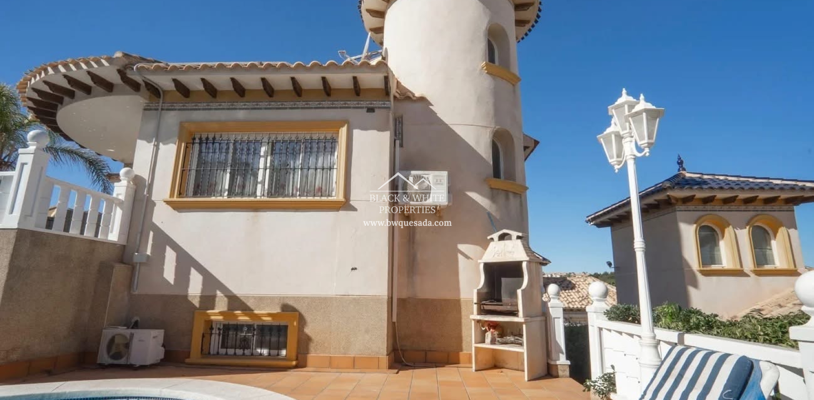 Resale - Villa - Orihuela Costa - Villamartín