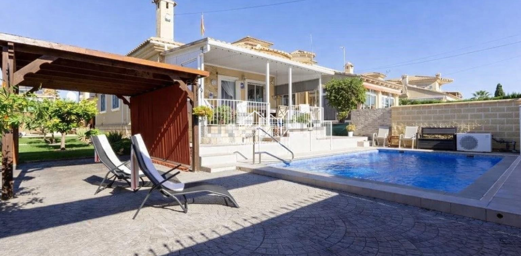 Resale - Villa - Torrevieja - El chaparral