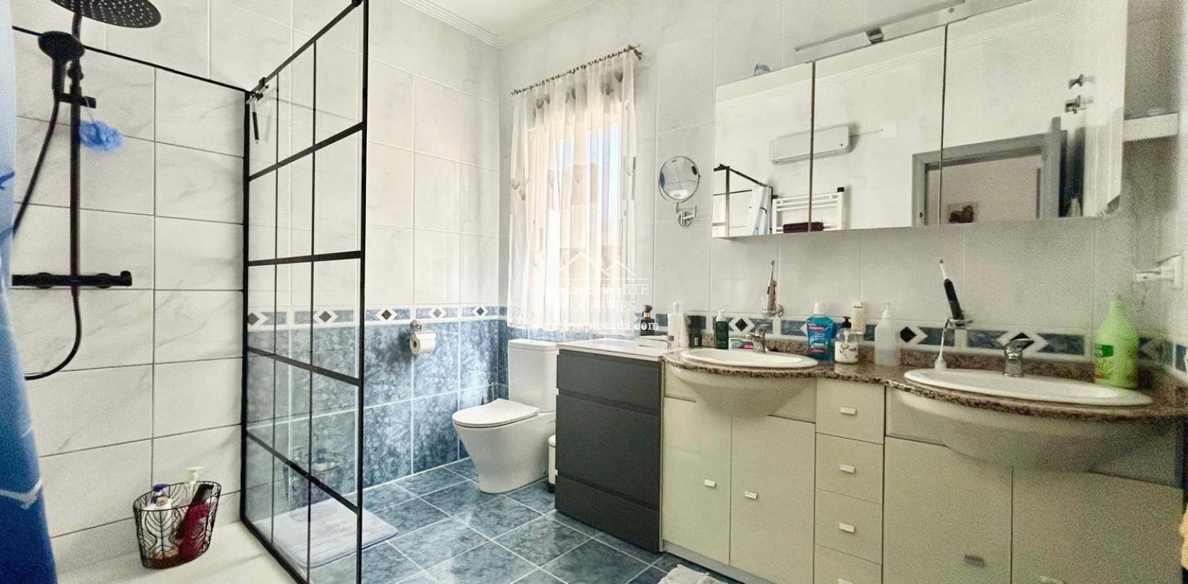 Resale - Villa - Torrevieja - El chaparral