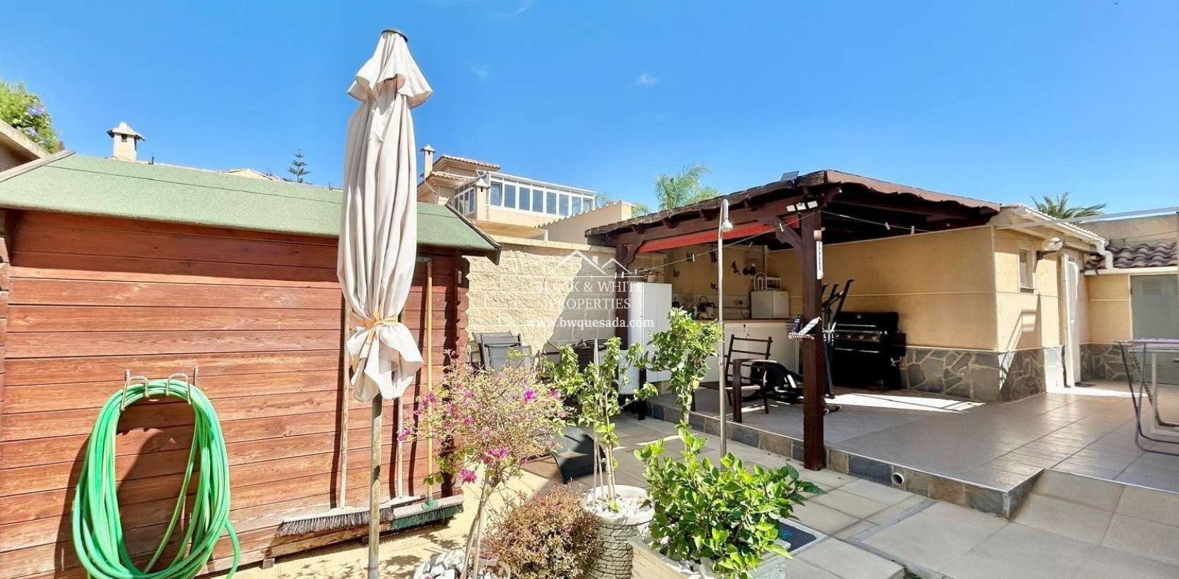 Resale - Villa - Torrevieja - El chaparral