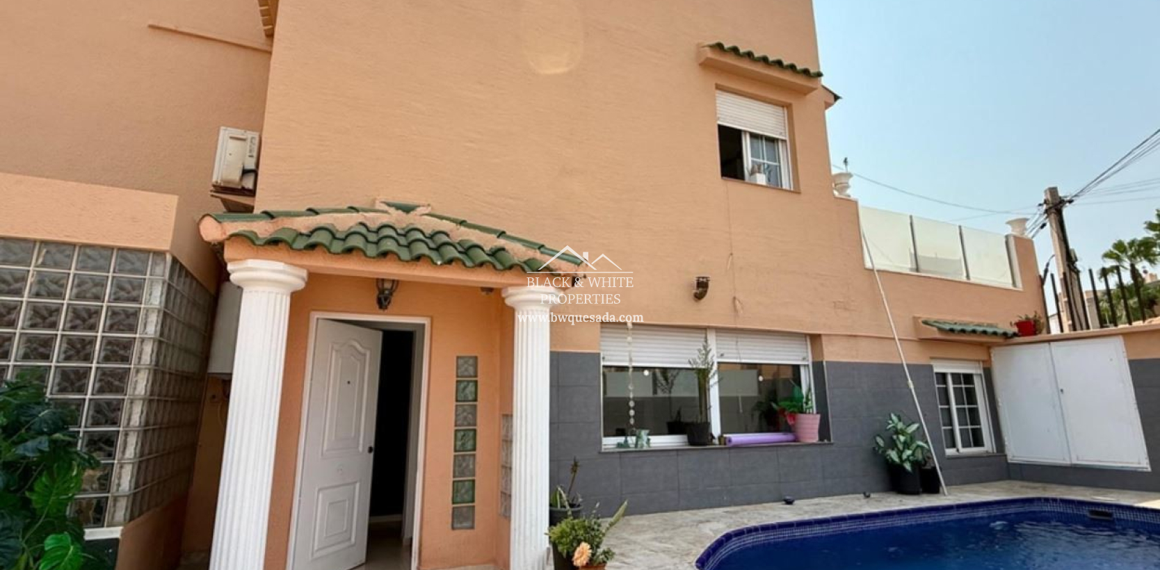 Resale - Villa - Torrevieja - Playa del Cura