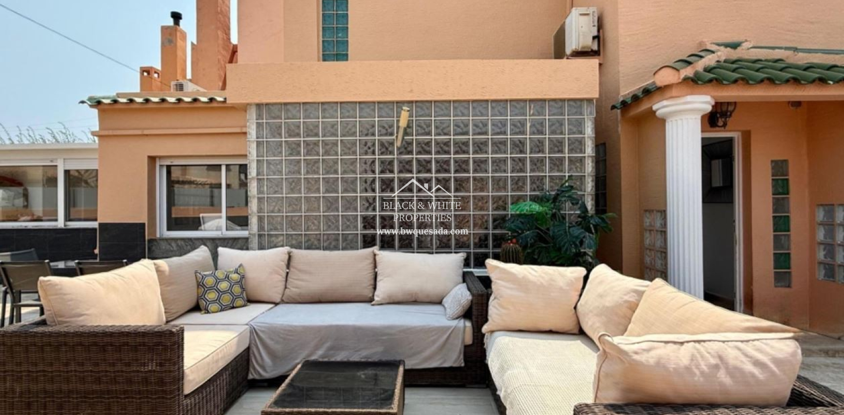 Resale - Villa - Torrevieja - Playa del Cura