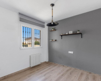 Revente - Semi - Maison de Ville - Torrevieja - Aguas nuevas 1