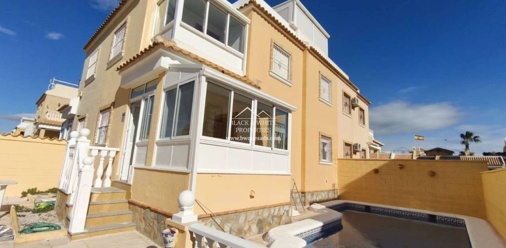 Venta - Semi - Adosada Villa  - Ciudad Quesada