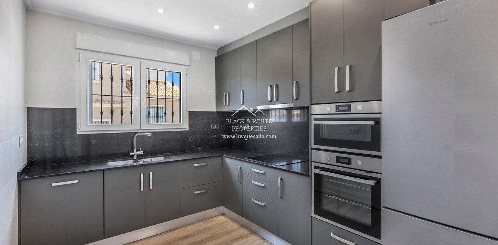 Venta - Semi - Adosada Villa  - Torrevieja - Aguas nuevas 1