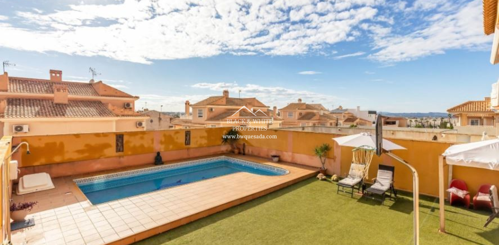Venta - Semi - Adosada Villa  - Torrevieja - Nueva Torrevieja - Aguas Nuevas