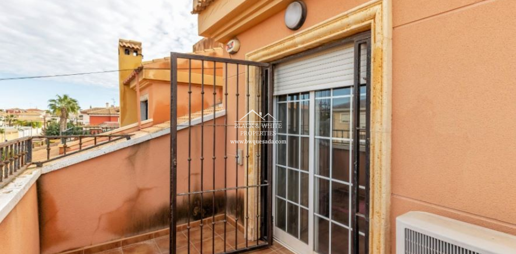 Venta - Semi - Adosada Villa  - Torrevieja - Nueva Torrevieja - Aguas Nuevas