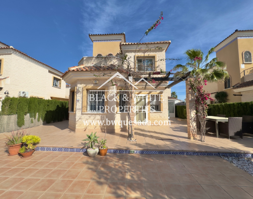 Villa - Resale - Guardamar del Segura - El Raso